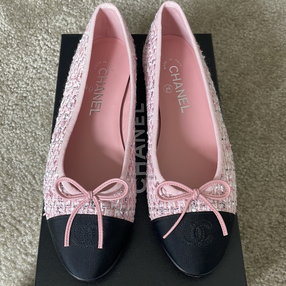 Chanel pink ballet flats- RARE COLOR